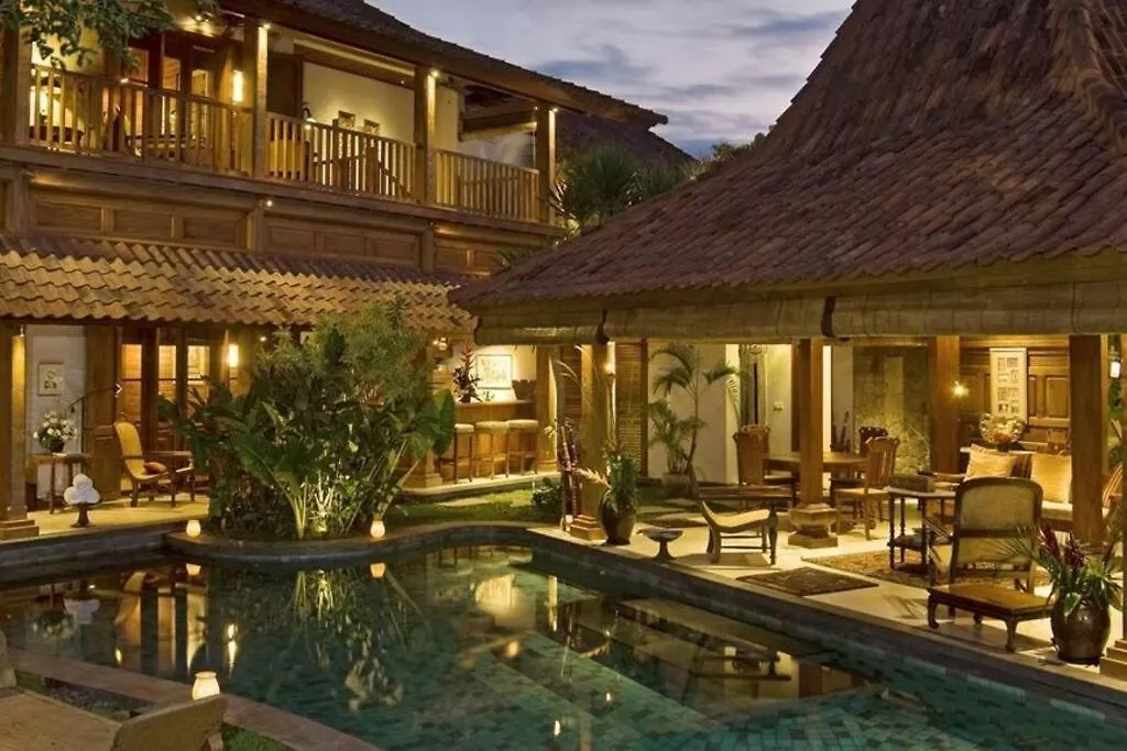 Villa Oost Indies Fully Staffed Luxury Villa, Walk To The Beach Experience True Balinese Style With All Modern Luxuries Seminyak