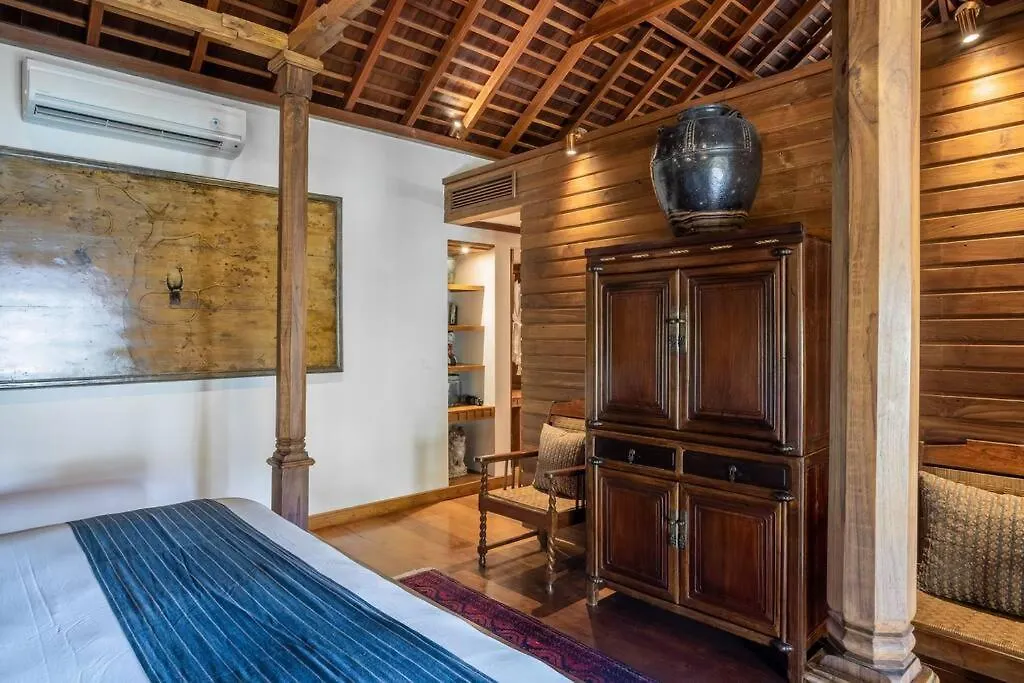 Villa Oost Indies Fully Staffed Luxury Villa, Walk To The Beach Experience True Balinese Style With All Modern Luxuries Seminyak