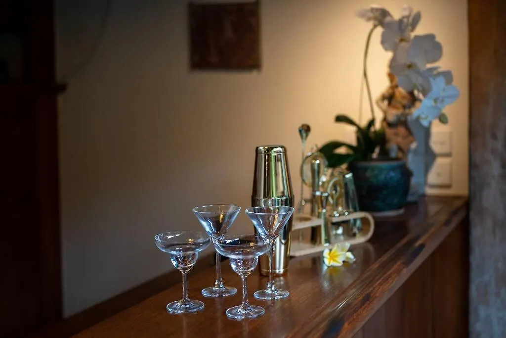 סמיניאק Villa Oost Indies Fully Staffed Luxury Villa, Walk To The Beach Experience True Balinese Style With All Modern Luxuries אינדונזיה