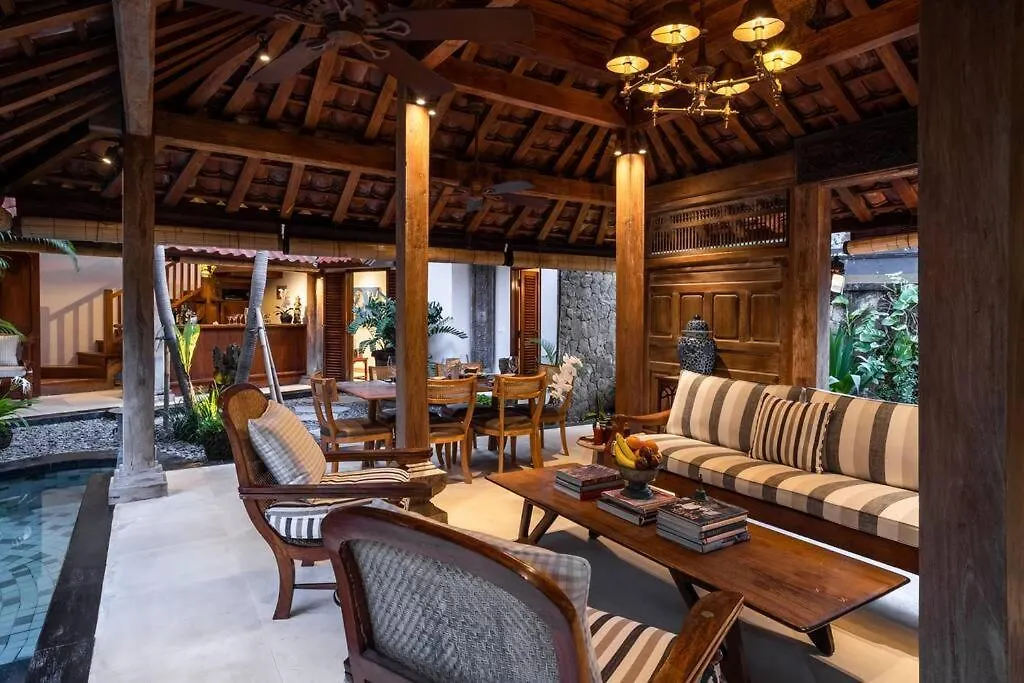 סמיניאק Villa Oost Indies Fully Staffed Luxury Villa, Walk To The Beach Experience True Balinese Style With All Modern Luxuries אינדונזיה